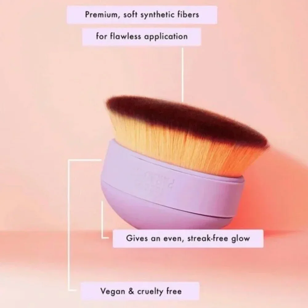 Isle of Paradise Shape and Glow Big Blending Brush